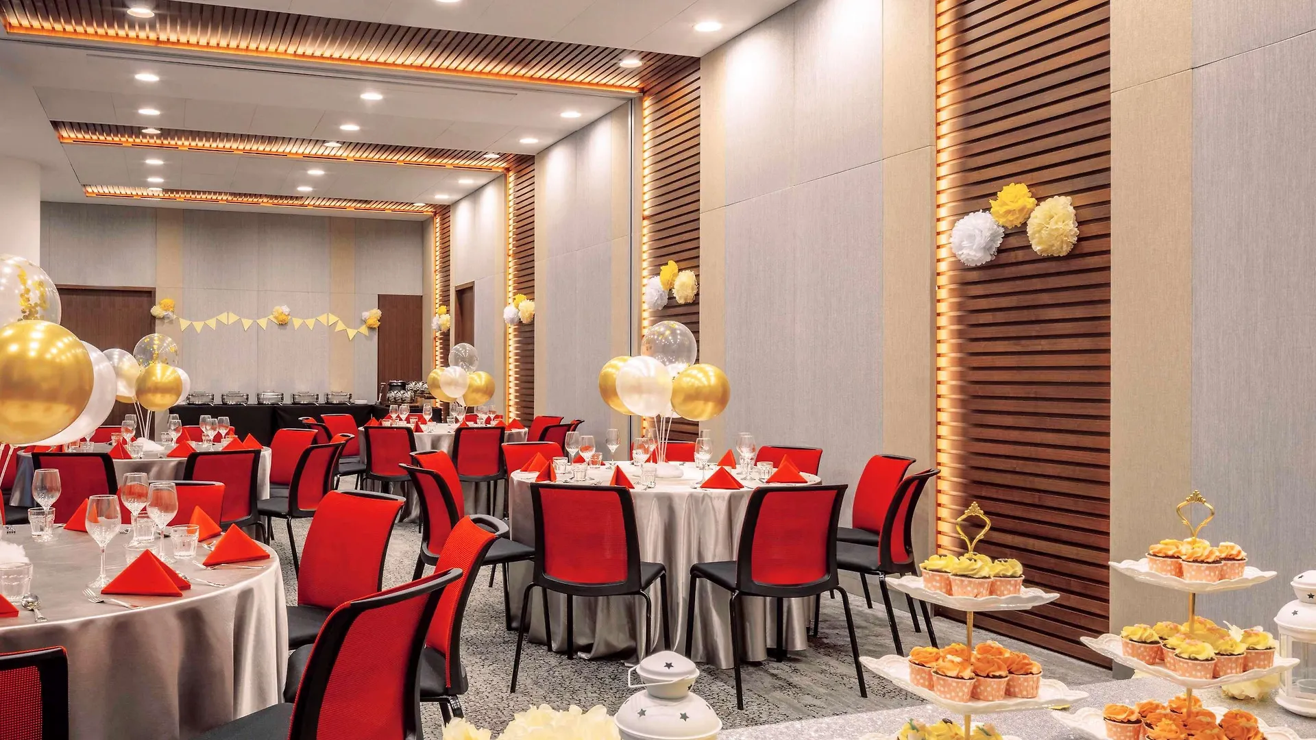 Ibis Singapore On Bencoolen - Newly Renovated 4*,