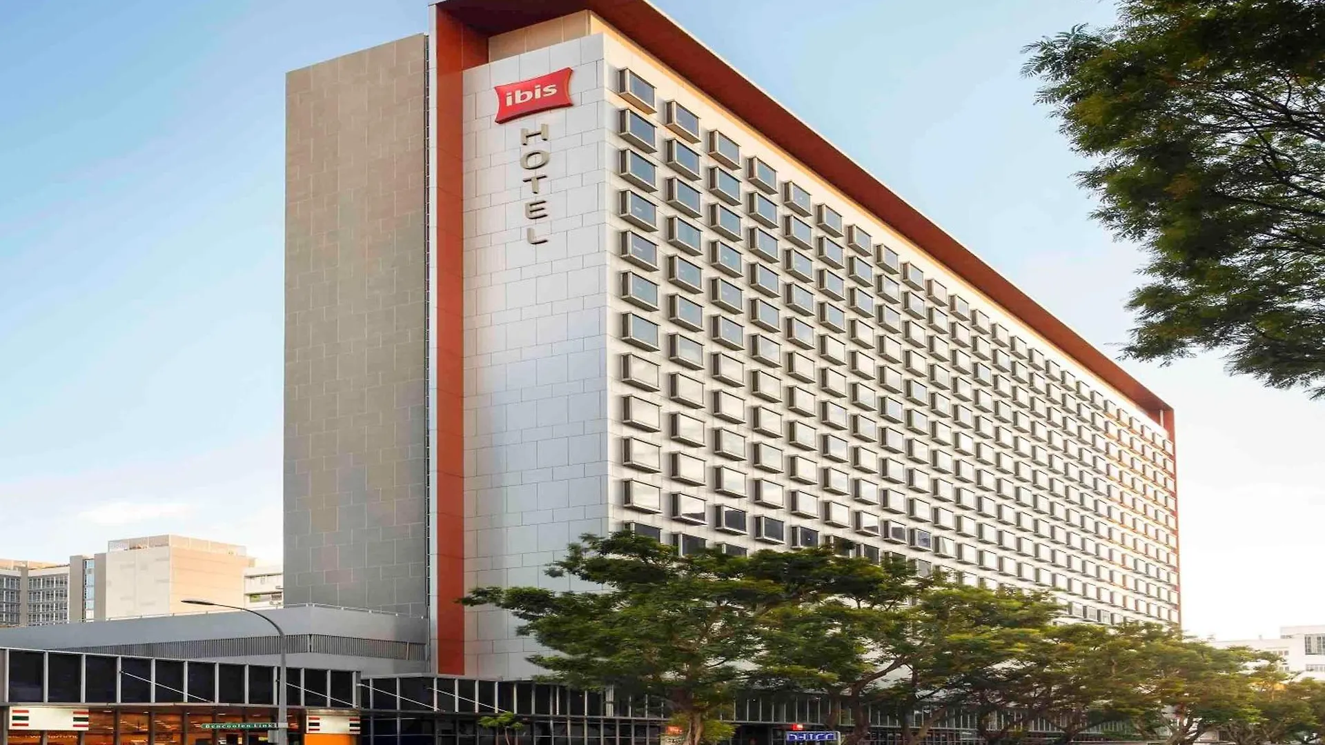 Ibis Singapore On Bencoolen - Newly Renovated location