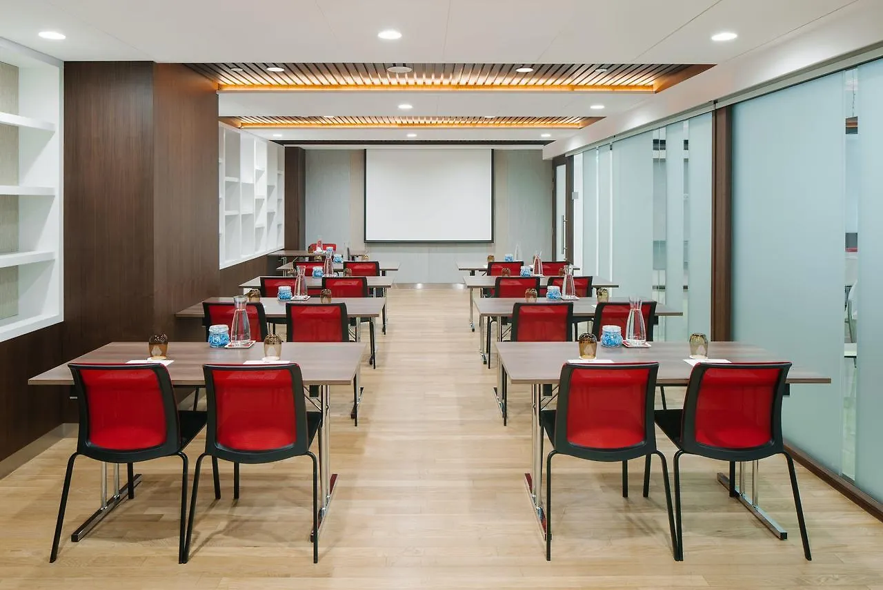 Ibis Singapore On Bencoolen - Newly Renovated